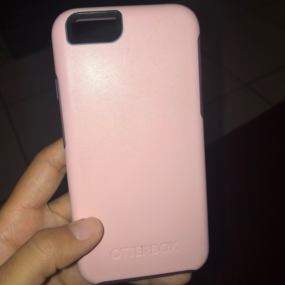 Pink/purple otterbox case for iPhone 6